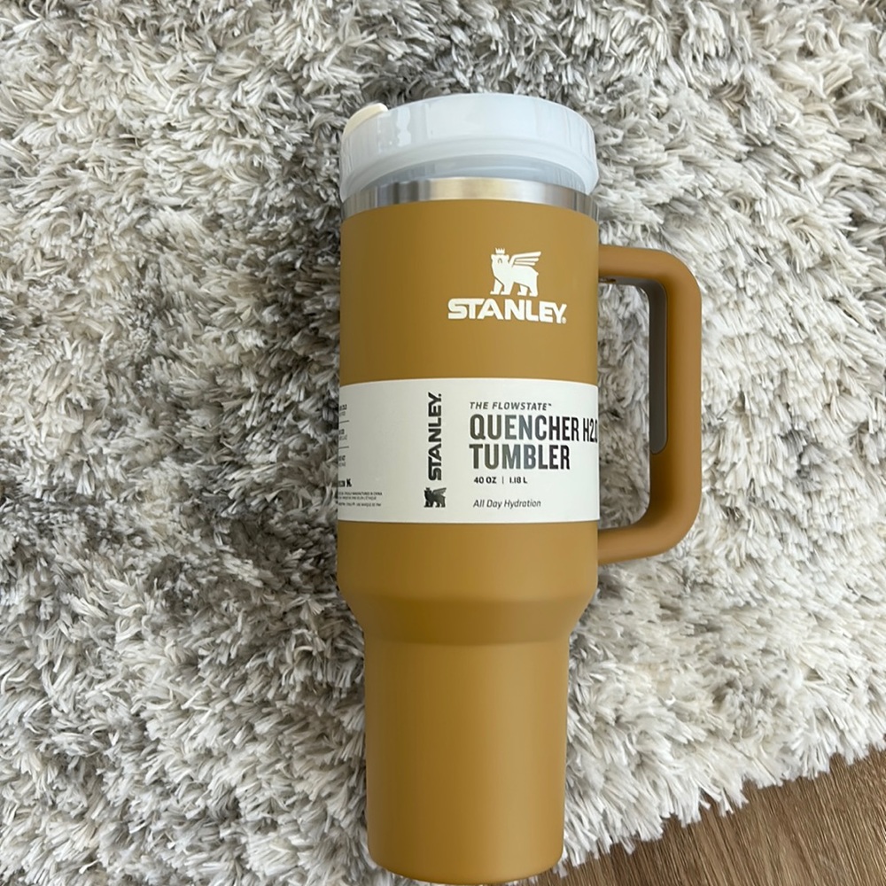 Stanley 40oz Yarrow Tumbler